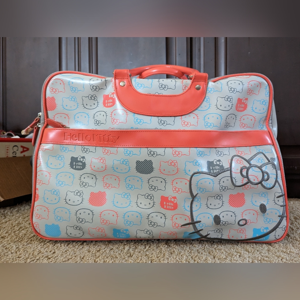 Hello Kitty travel bag (Read description)